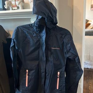 Vineyard Vines Rain Jacket / Navy blue & pink